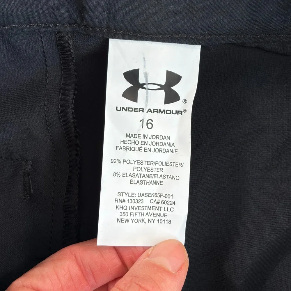 Under Armour Showdown Golf Shorts in Black Boys‎ 16 Performance NWT $40